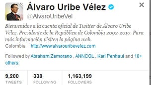 ¿Por qué Uribe arremete contra Chávez vía twitter?