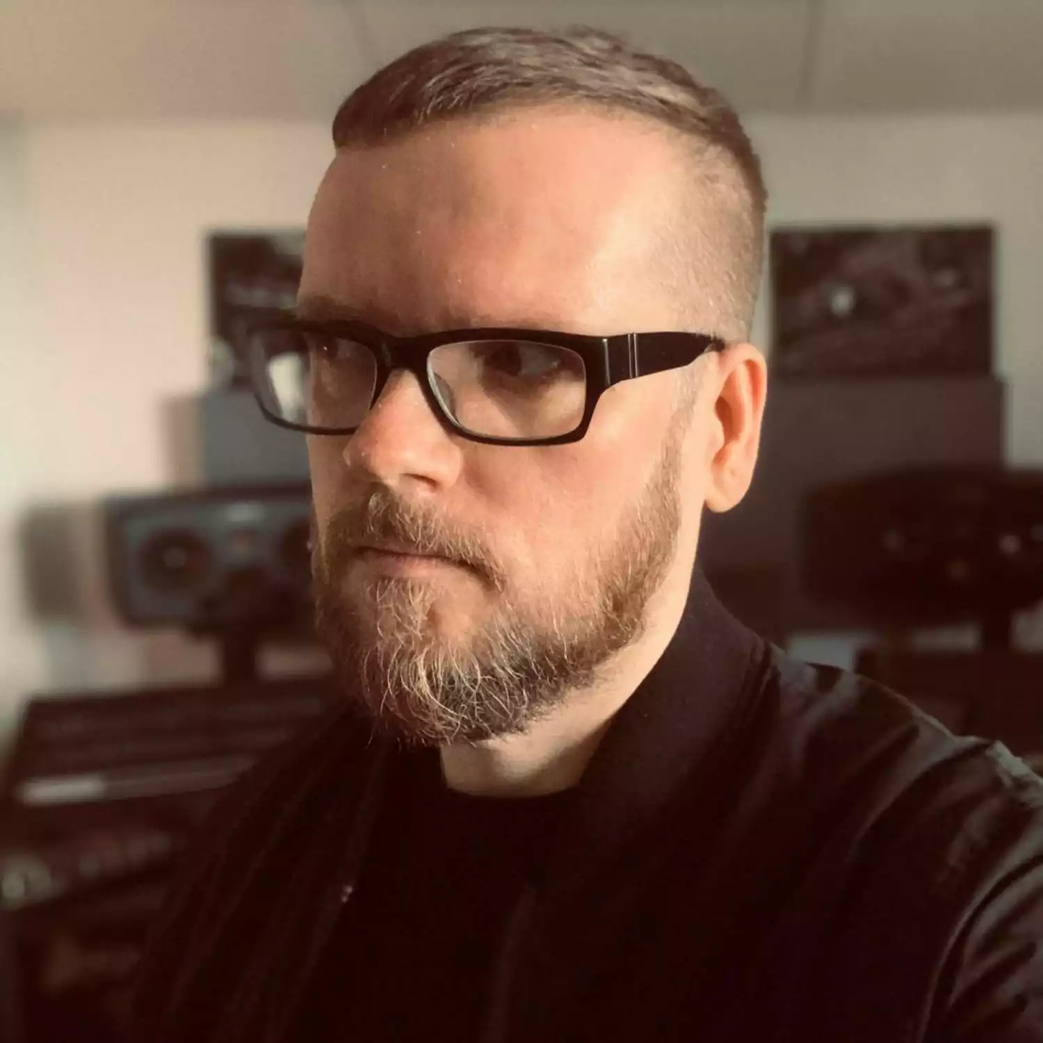 TechnoFeria: Cuáles son las diferencias entre Alexander Kowalski y su aka DisX3 ?