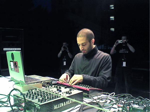 Mp3 & Profile: Aril Brikha Live!