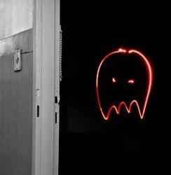 iRRecomendable – El Fantasma De Mi Cuarto By Alvaretero