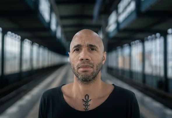 Vinicius Honorio sigue entregando techno del más alto nivel, prepárate para la Technoferia.