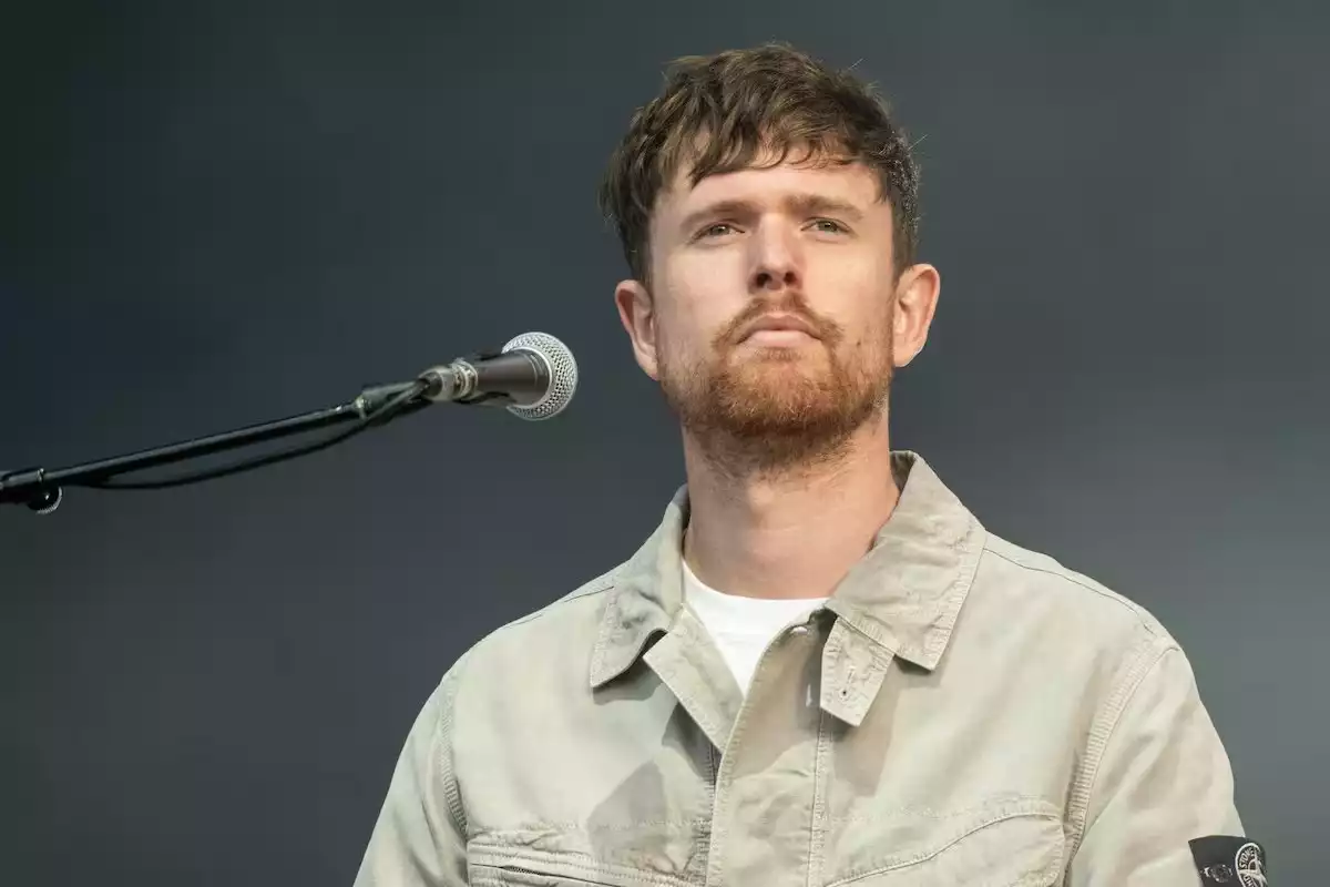 «No me gustan las redes sociales. Los artistas que triunfan hoy son los que gestionan bien las redes» James Blake