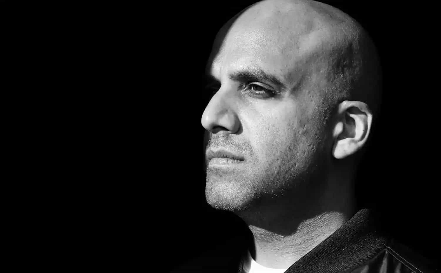 Amotik no necesita volumen para hacer ruido.