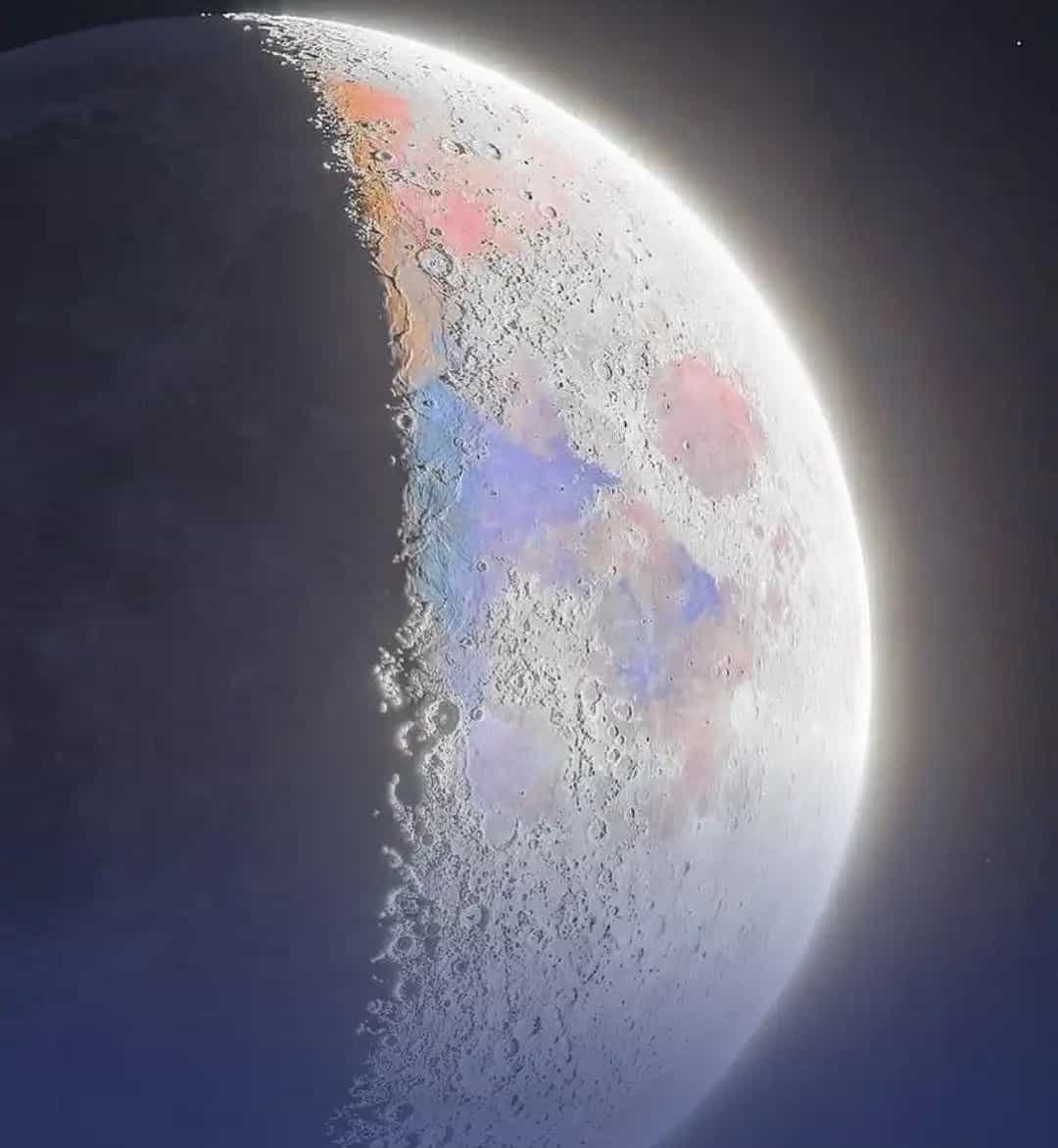 ¿Sabías que la Luna tiene colores? Estas son sus verdaderas tonalidades.