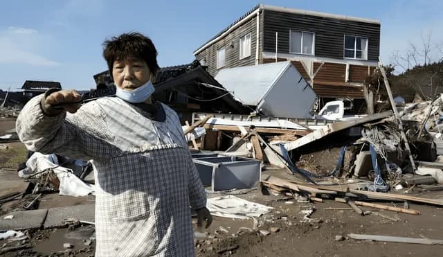 Más de 1.500 sismos obligan a evacuar islas en Japón.