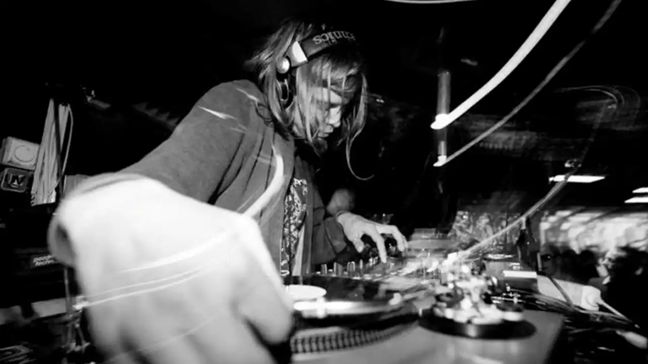 Stanislav Tolkachev, referente del techno experimental de Ucrania, llega por primera vez a Medellín.