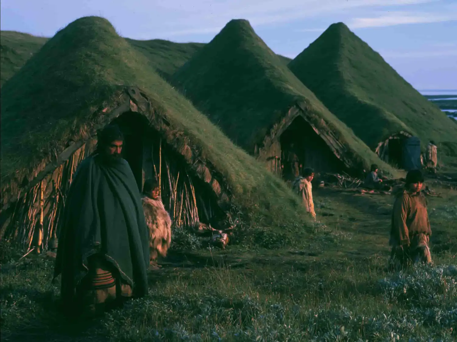 Radiocarbono y tormentas solares fijan la presencia vikinga en América en el año 1021 d. C.