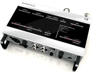 Native Instruments / Audio 8dj