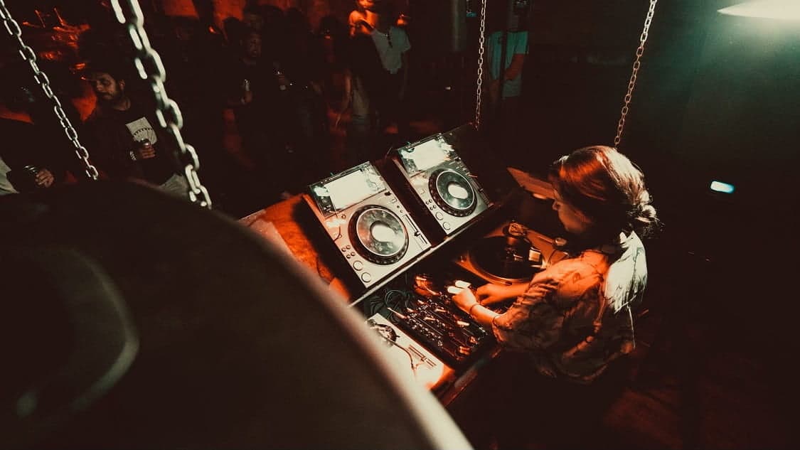 Ponle actitud al viernes con MAAYAN NIDAM en el nuevo Boiler Room