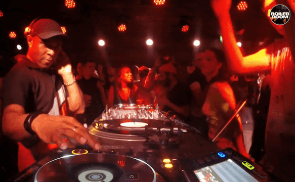 Video: 3 horas de cocción del legendario DJ EZ