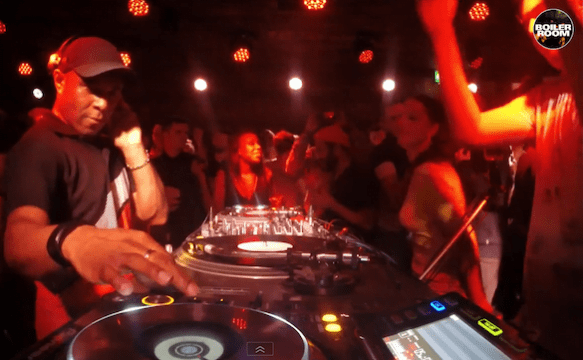 Video: 3 horas de cocción del legendario DJ EZ