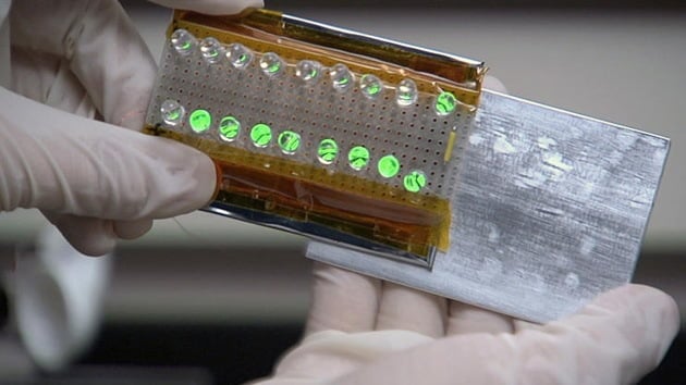 Adiós a la batería baja: diseñan un generador de energía que funciona con la fricción