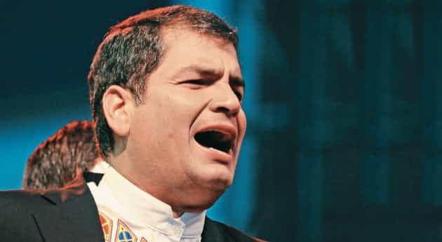 Rafael Correa propone acabar los diarios de papel