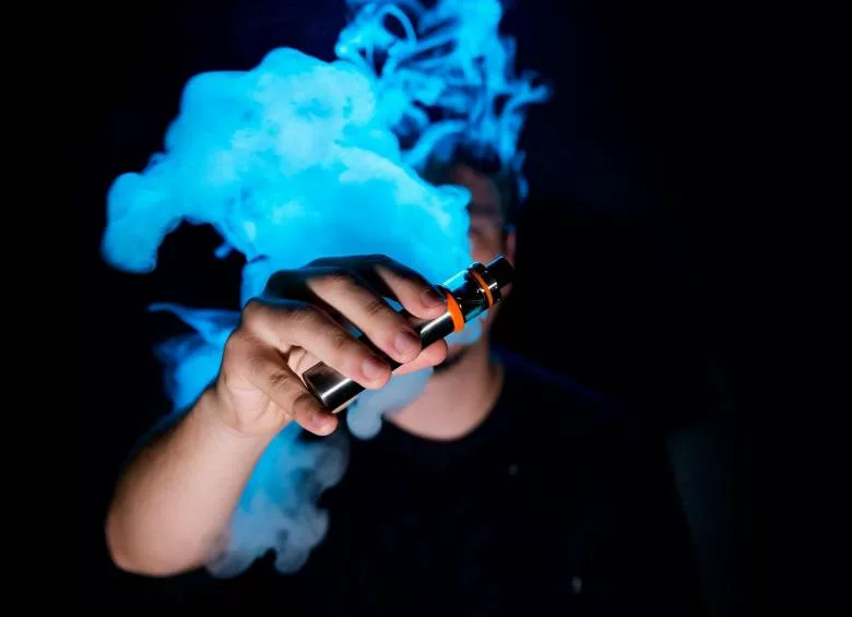 Prohíben vapeadores de un solo uso en Reino Unido