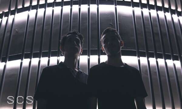 Entrevista a Structure Cave Society, el dúo que abrirá la cesta misteriosa de Jichael Mackson