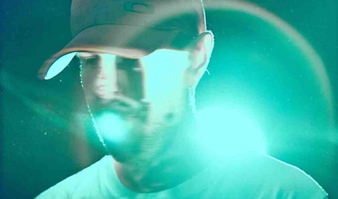 Escucha el más reciente trabajo de A Sagittariun