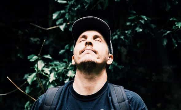 Escapa con el EP debut de Thugwidow Western Lore