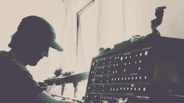 Black Merlin debuta en She Lost Kontrol