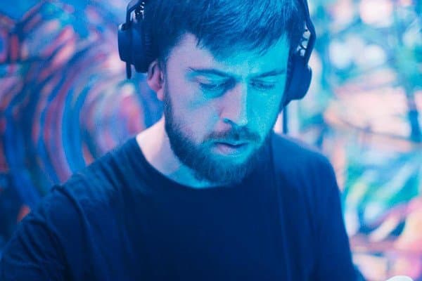 Proto electro, body music y más en el debut de Chris Mitchell en el sello bogotano Pildoras Tapes