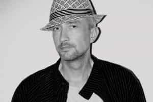 Dj T firma el Fabric 51