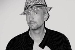 Dj T firma el Fabric 51