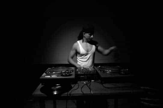 Hoy se inicia la 5ta temporada de Beatz En Casa, presentado por DJ DMOE…