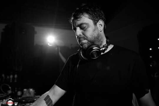 Escucha lo más reciente de Dj Tennis, Patrick Topping y Reset Robot