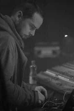 Raster-Noton presenta su trilogía de EPs