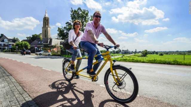 Países Bajos quiere pagarle a la gente para que use la bicicleta