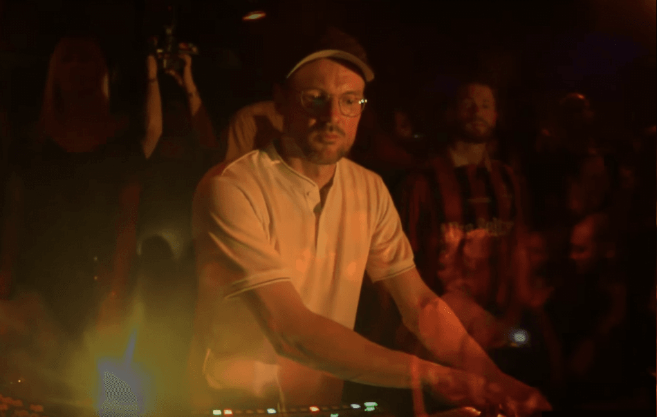 Isolée publica su primer álbum luego de 12 años