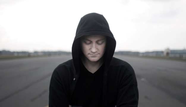 Kangding Ray conecta el experimentalismo y la pista de baile en su nuevo EP para Figure