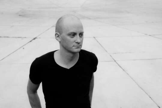 Escucha un adelanto de lo que será el nuevo álbum de Kangding Ray