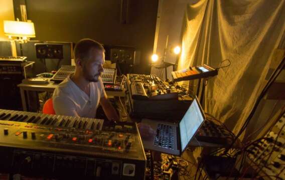 Minilogue (Sebastian Mullaert) en el portal Clubberia