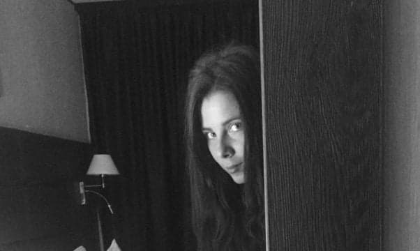 Shadowax vuelve a disfrazarse para трип