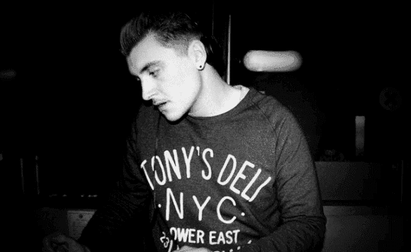 Video: Camea – Moonwalk Away (Locked Groove remix)