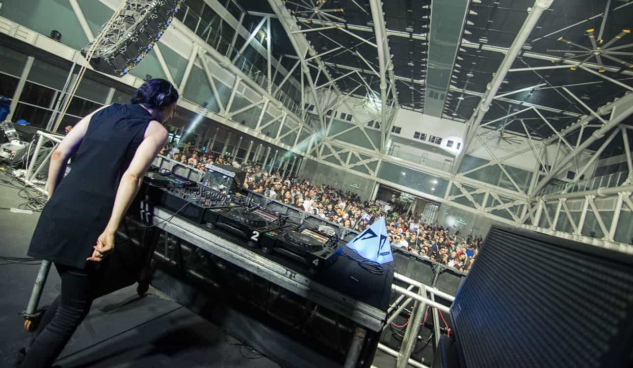 ANTENES: El laboratorio andante de esculturas cinéticas from Brooklyn to Medellín