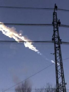 1000 lesionados y 3000 edificios afectados por caída de meteorito en Rusia