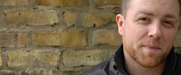 Roban a Ben Sims y Radioactive Man