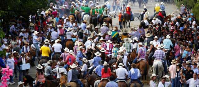 Delincuentes cobraron extorsión por palcos de la cabalgata