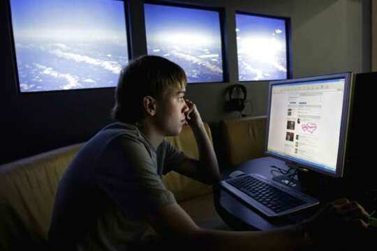 La web superó a la prensa escrita en Estados Unidos. Visita MedellinStyle.com