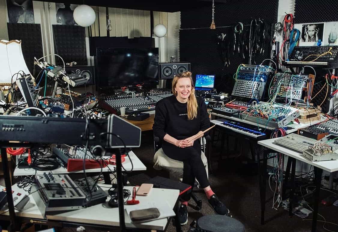 DASHA RUSH con su magia estilizada en RA Live