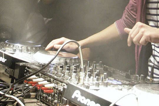 España aprueba el título profesional de “DJ”