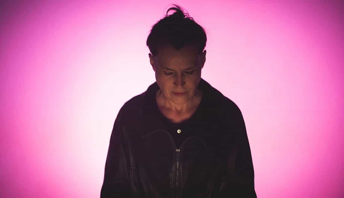 ¿Por qué ELECTRIC INDIGO es una de las mujeres más importantes en la historia electrónica?