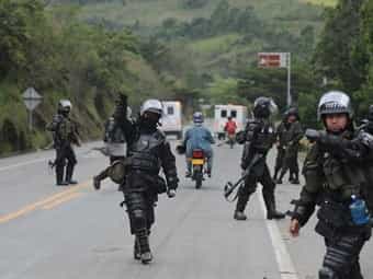 En Bogota Alcaldia ordena a Policía no usar la fuerza para reprimir conflictos sociales
