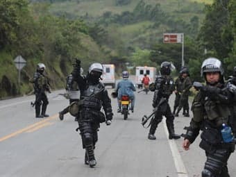 En Bogota Alcaldia ordena a Policía no usar la fuerza para reprimir conflictos sociales