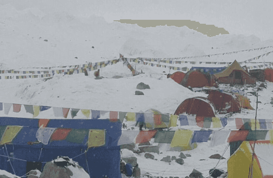 Video: Hit by Avalanche in Everest Basecamp 25.04.2015 ( Nepal Earthquake Terremoto )