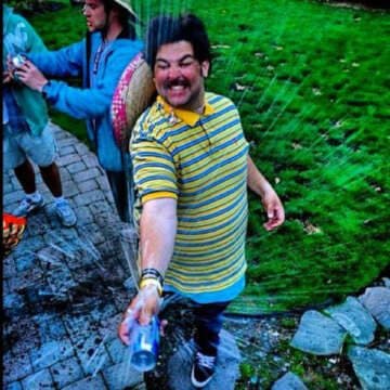 Los 7 tipos de post en Facebook de la gente que va a la Fiesta. ((( Bonus Fotos de gente Wasted )))