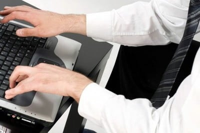 Un tribunal de Francia realiza primera condena por descarga en Internet