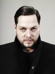 Tim Xavier aplazado.