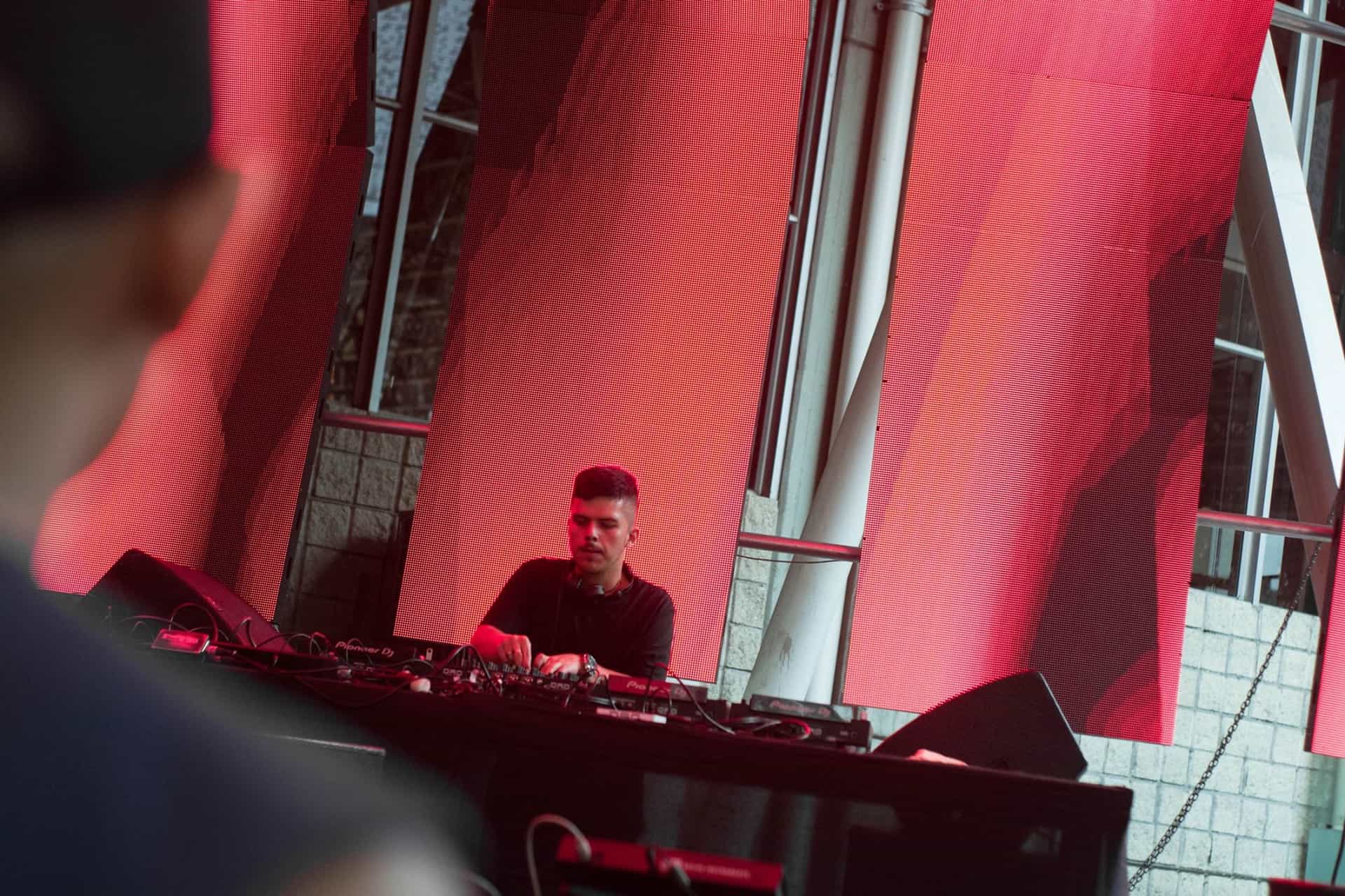 Jose Monsalve regresa a Default Series con ‘Travellers EP’